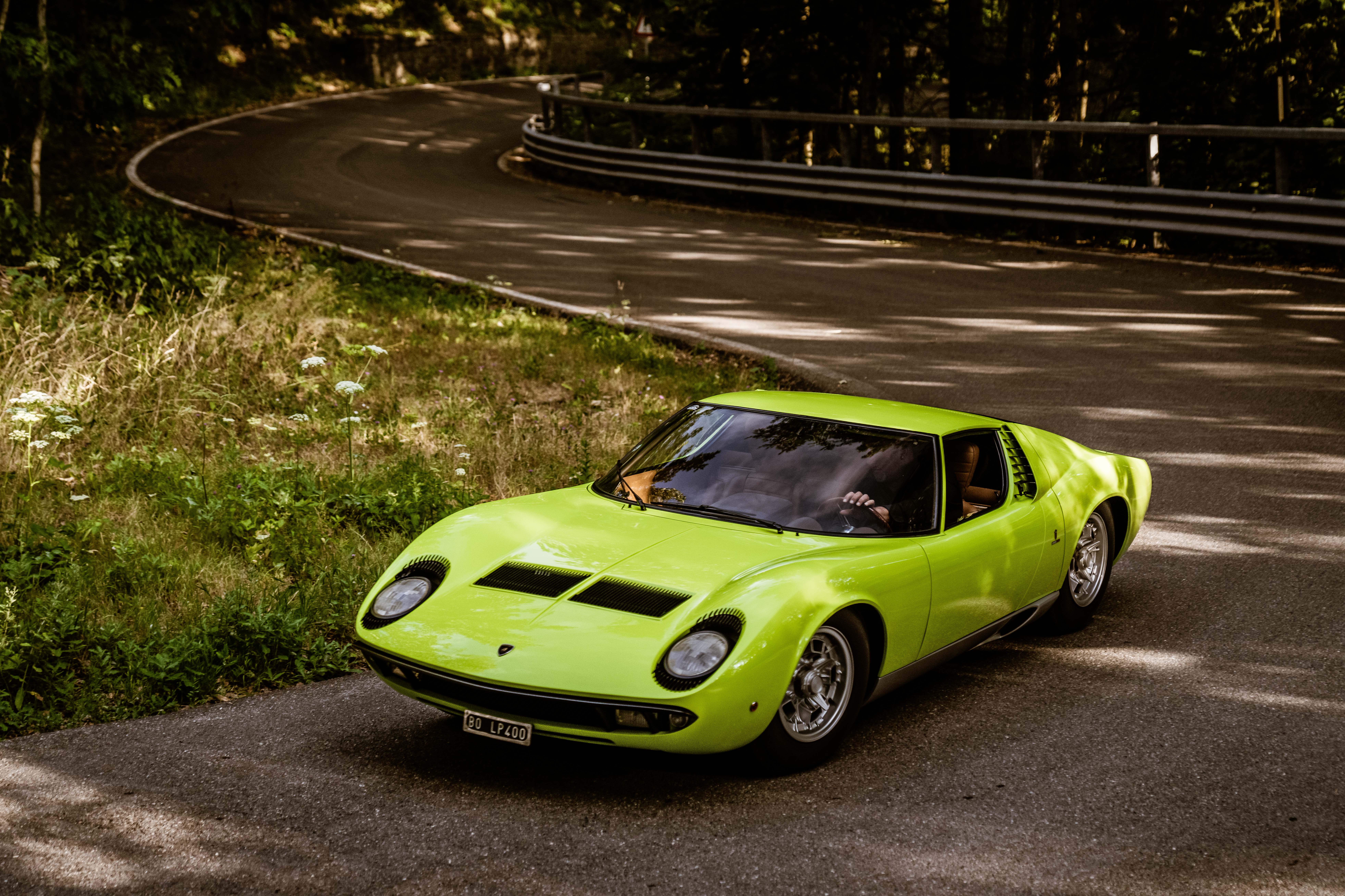  The "Miura": The car that inspired the term ''supercar''